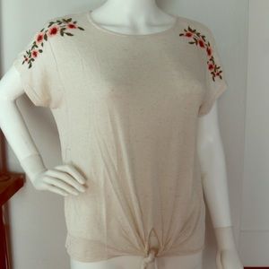 Embroidered Tee, size S, white, great condition
